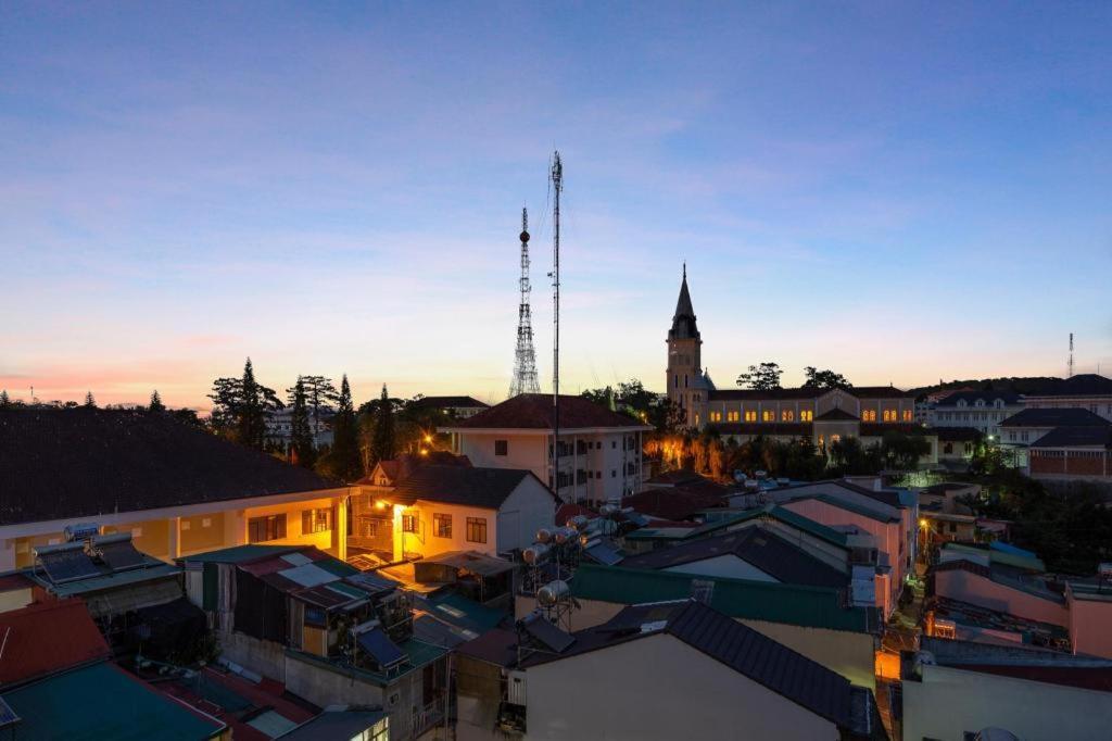 Yukkuri Boutique Hotel Dalat Exterior photo